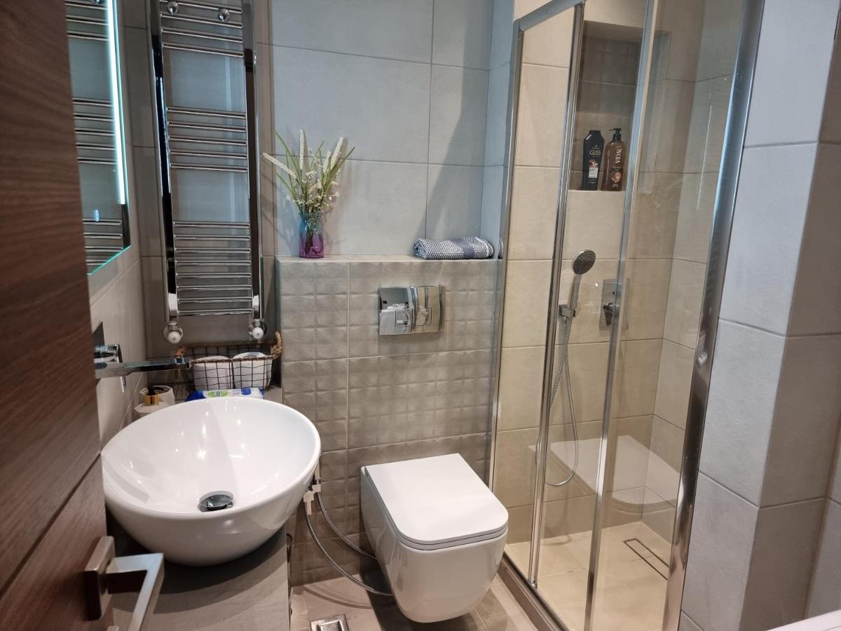 Iris City Center Premium Studio Thessaloníki Exteriör bild