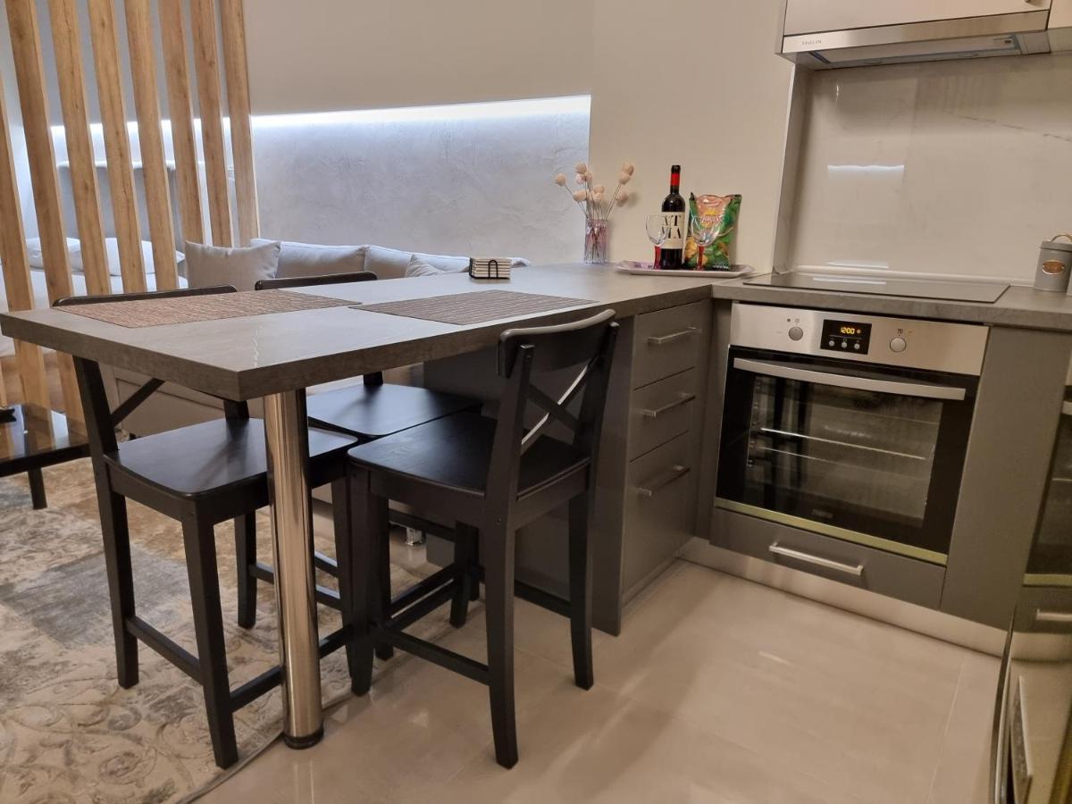 Iris City Center Premium Studio Thessaloníki Exteriör bild